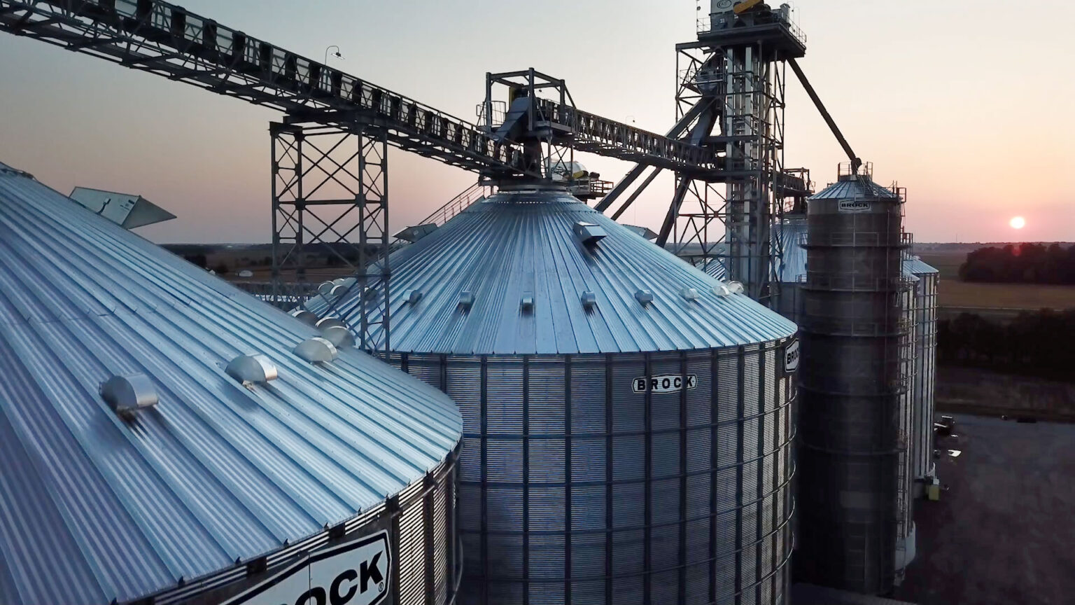 The Dos and Don’ts of Grain Bin Unloading – Part 1 - Brock Grain